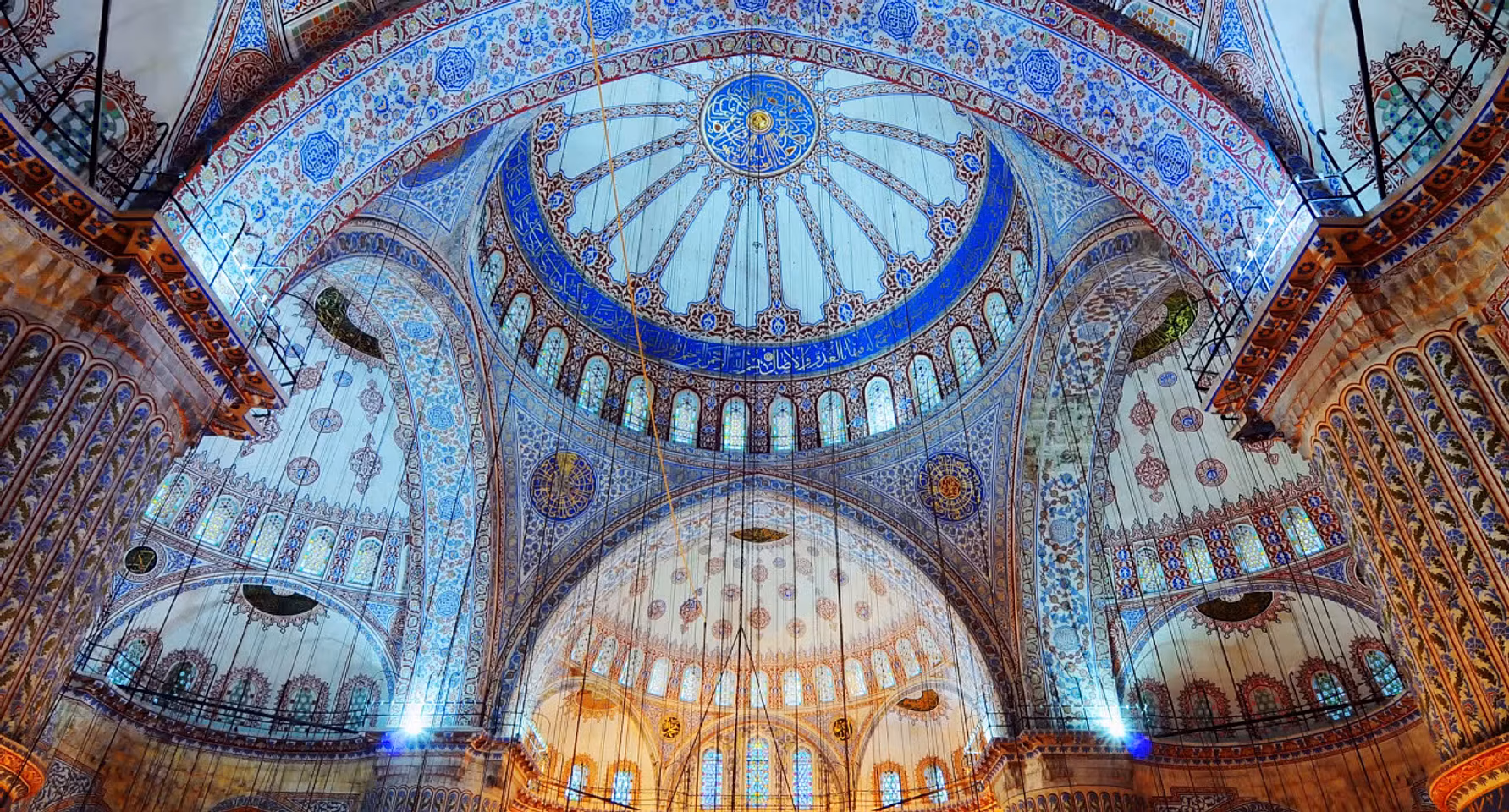 Istanbul Old City Tour with Topkapi Palace Russian Guide