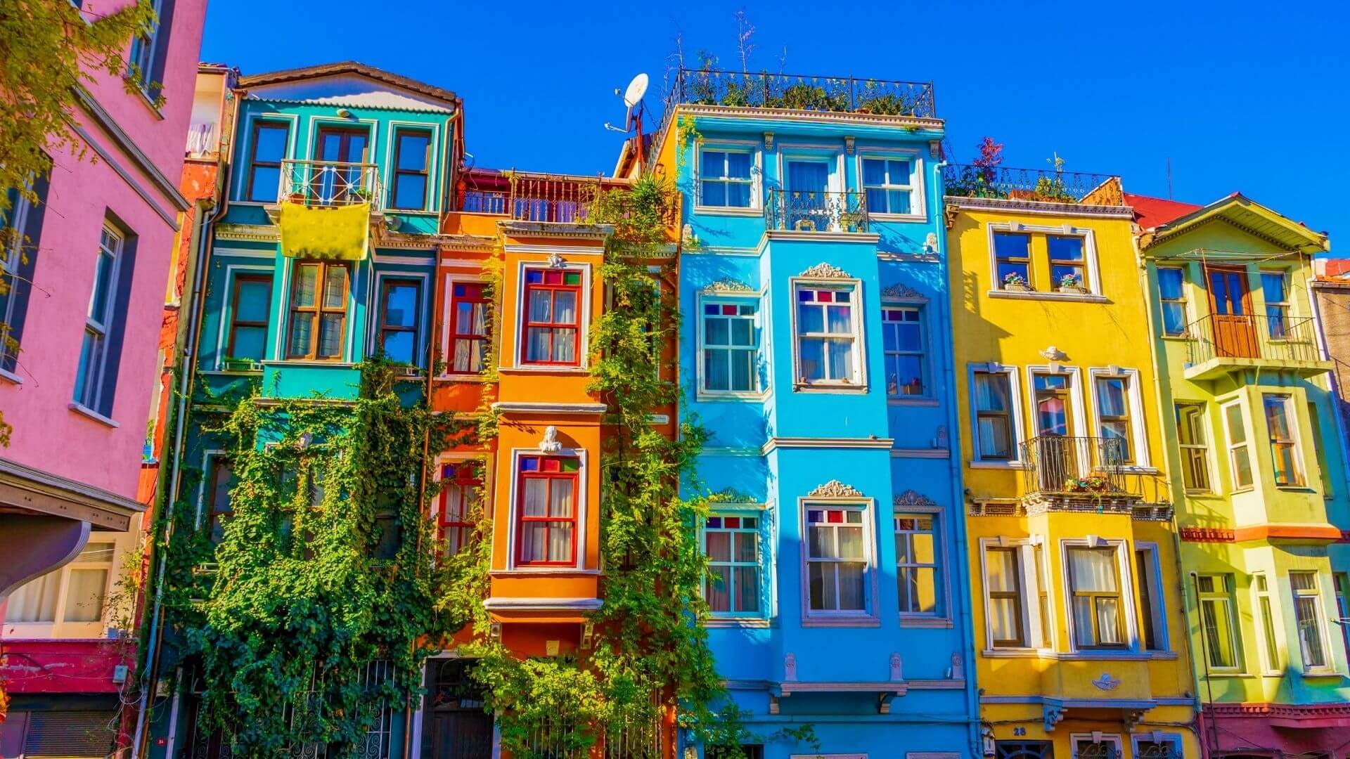 Istanbul City Tour with Bosphorus Cruise Russian Guide